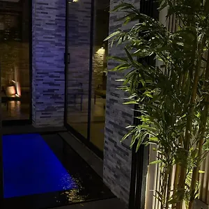  Villa Ab